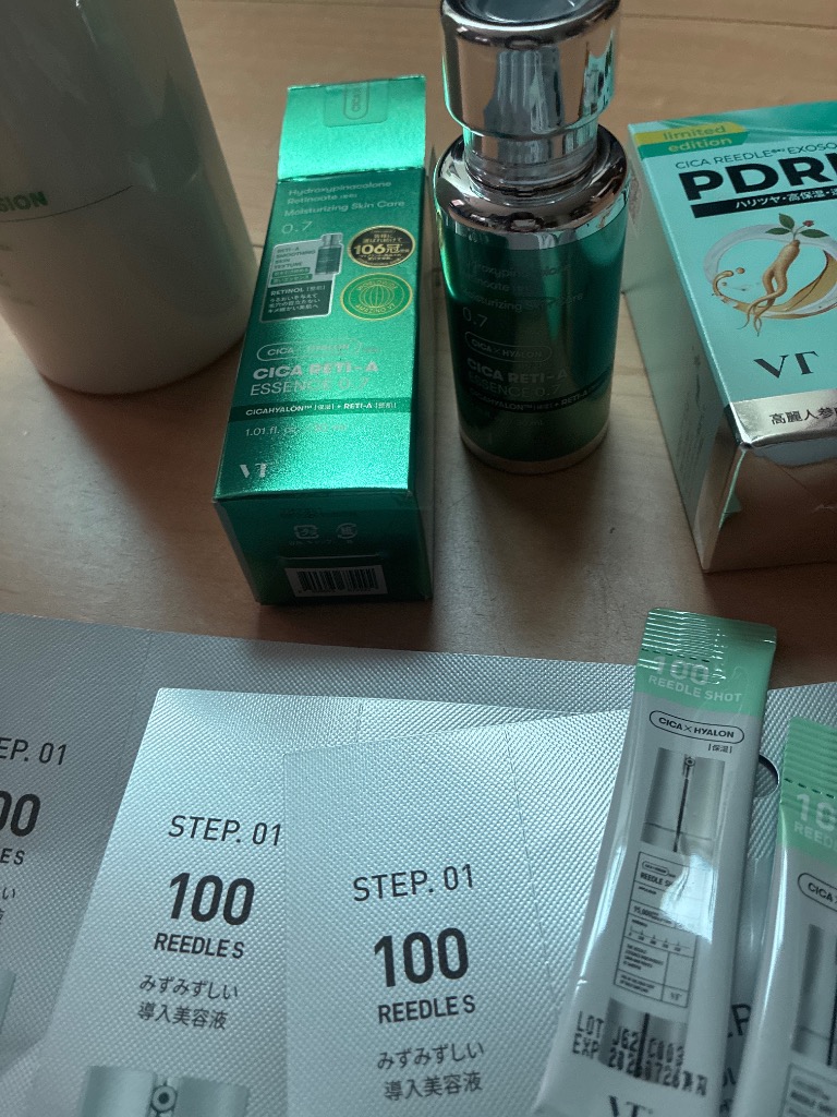 VT（ブイティー） シカレチA エッセンス0.7 30ml レチノール 毛穴