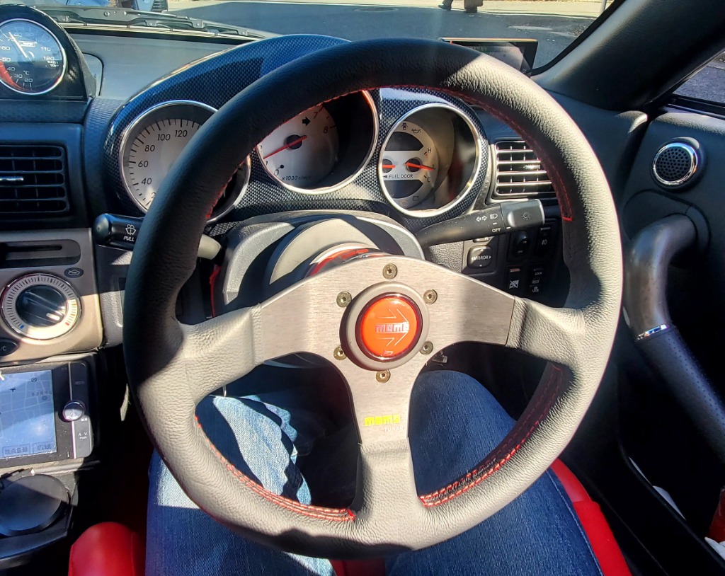 正規品 MOMO モモ ステアリング TUNER チューナー ブラック 32パイ T