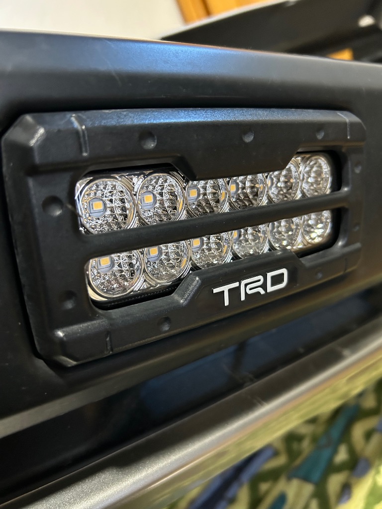 TRDにも LEDランプ オフロード バンパーガード用 200系 ハイエース LED