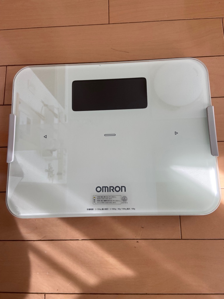 オムロン KRD-608T2-W 体重体組成計 カラダスキャンKRD-608T2-W カラダ