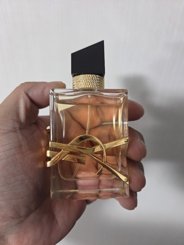 並行輸入品 / イヴサンローラン リブレ オーデパルファム 50ml 宅配便