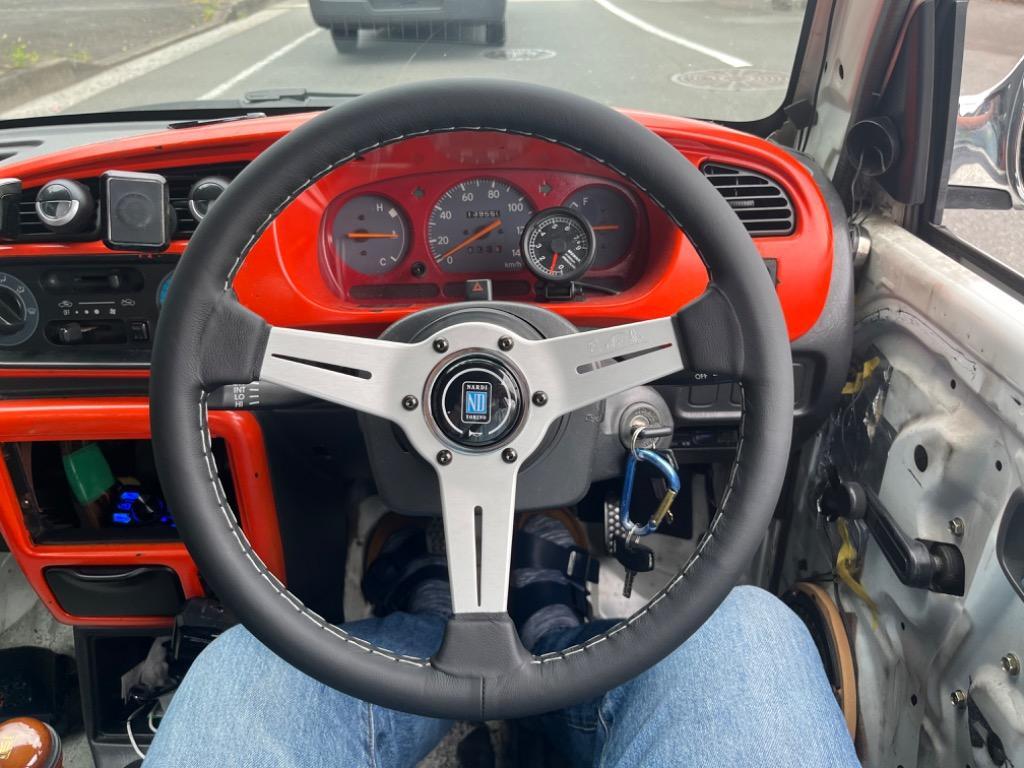 NARDI/ナルディ CLASSIC（クラシック） ブラックレザー/シルバー