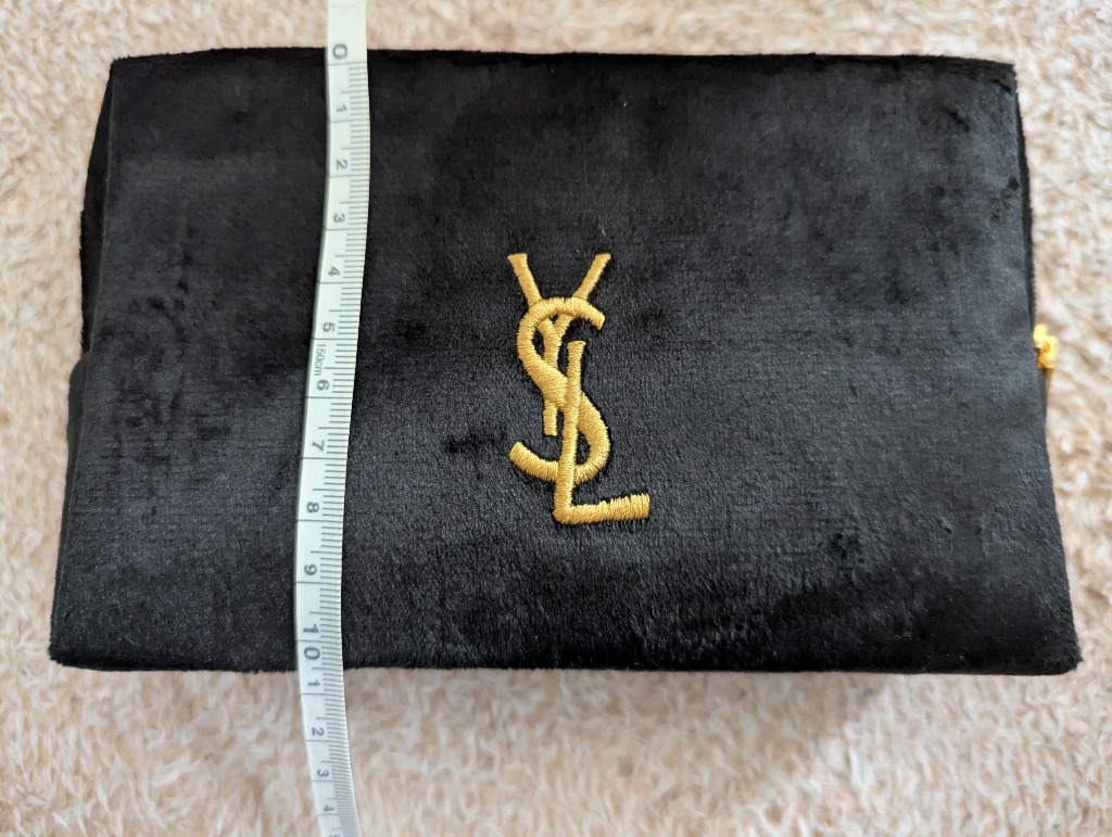 Yves Saint Laurent（イヴ・サンローラン） ポーチ 送料無料
