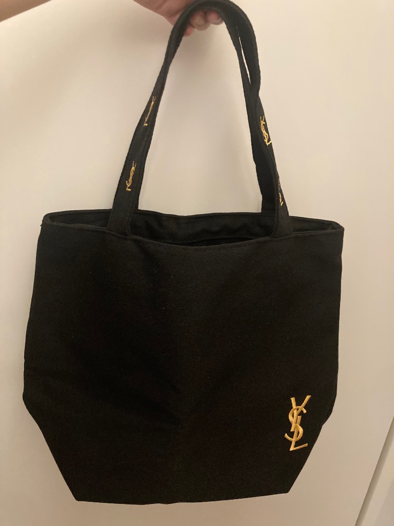 Yves Saint Laurent（イヴ・サンローラン） イヴサンローラン