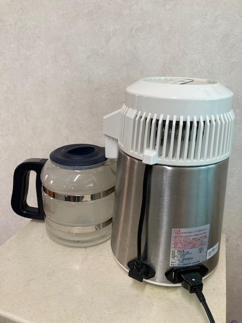 蒸留水器(蓋:白色 本体:ステンレス)新ガラス容器・磁器ノズル
