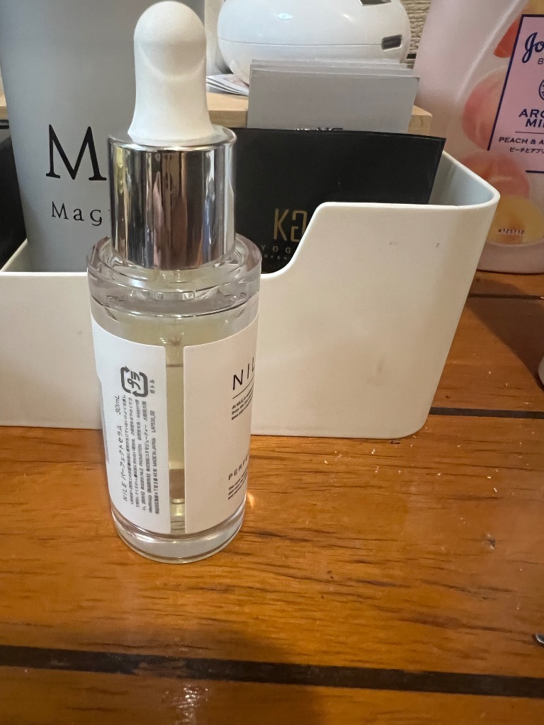 NILE 美容液 パーフェクトセラム レチノール ビタミンC ボトル本体