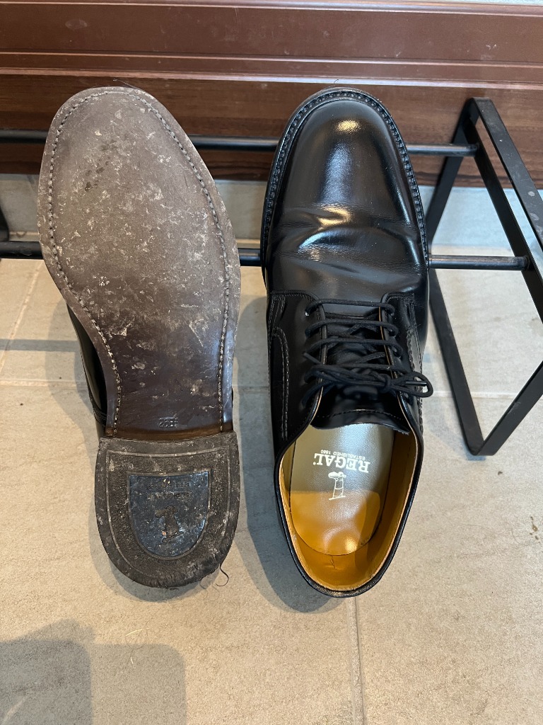 REGAL（リーガル） ブラック 靴 ビジネスシューズ プレーントゥ メンズ