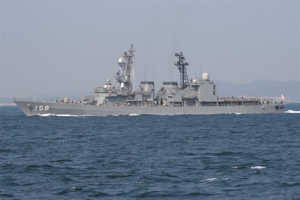 広角域 100mm F4.5は秀逸です』 CANON EF100-300mm F4.5-5.6 USM F