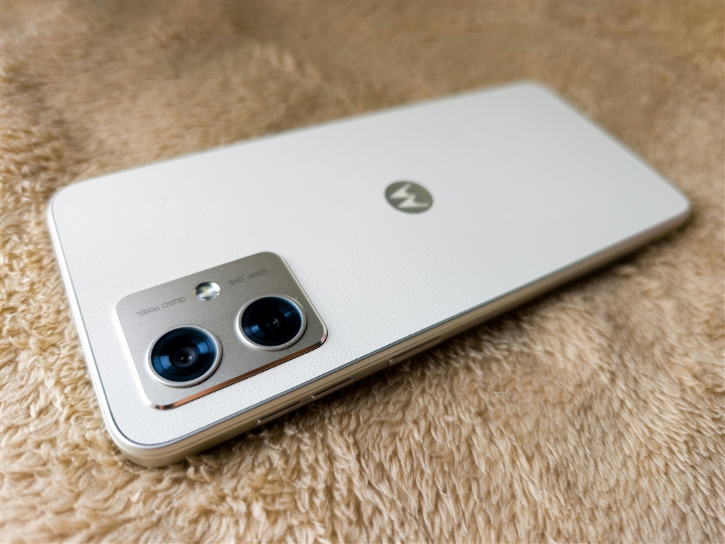 価格.com - 『バニラクリーム最高！』MOTOROLA moto g64y 5G ワイ