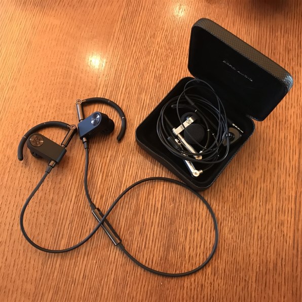 Bang & Olufsen EarSet 2 ブラック 充電ケース付き Bang & Olufsen