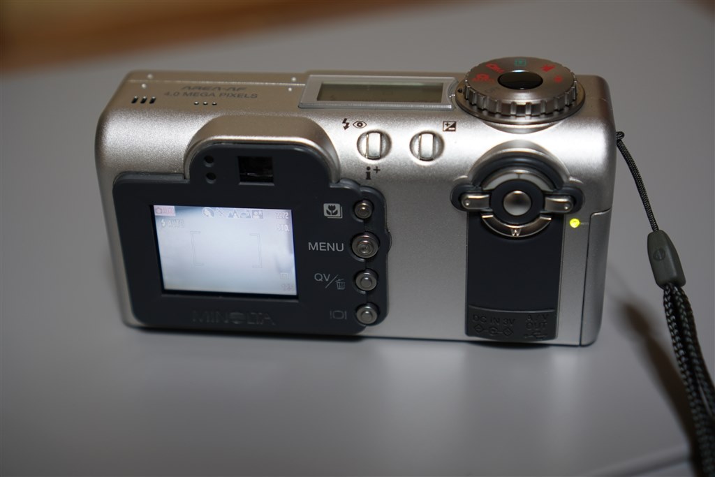 最初に買ったデジカメ』 コニカ ミノルタ DiMAGE F100 とうがらしの種