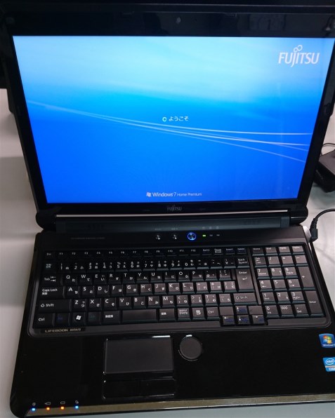 富士通 FMV LIFEBOOK AH54/D FMVA54DB [シャイニーブラック] 価格比較