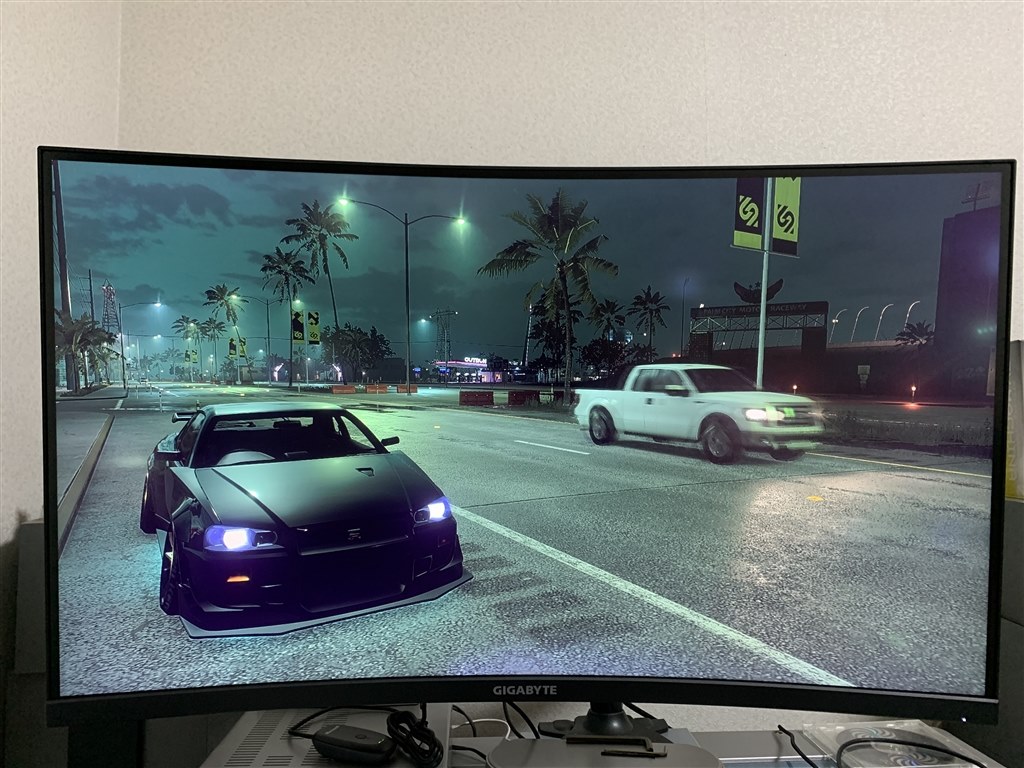 GIGABYTE G32QC1 32インチ 曲面ディスプレイ GIGABYTE G32QC A