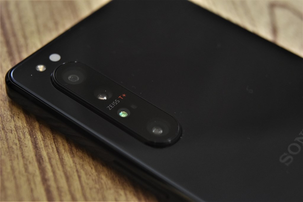 これぞSONY。少なくとも買って後悔はしない一作。』 SONY Xperia 1 II