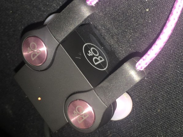 Bang&Olufsen B&O PLAY Beoplay H5 [DUSTY ROSE] 価格比較 - 価格.com