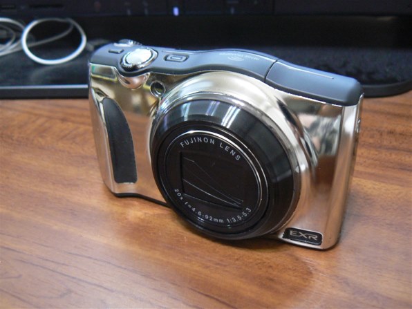 富士フイルム FinePix F800EXR [ブラック] レビュー評価・評判 - 価格.com