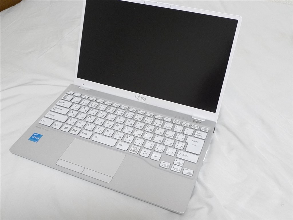 高いですが、価格に見合った軽量ノートパソコン』 富士通 FMV LIFEBOOK