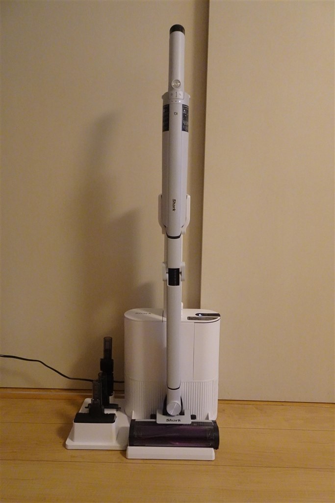 軽量化により「EVOPOWER SYSTEM」史上最上級の使いやすさ！』 Shark