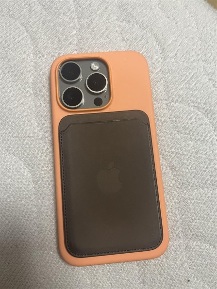 Apple iPhone 15 Pro 128GB SIMフリー [ナチュラルチタニウム]投稿画像