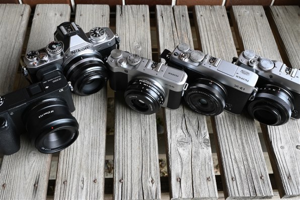 コシナ フォクトレンダー ULTRON 27mm F2 X-mount [ブラック] 価格比較