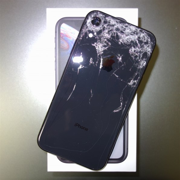 Apple iPhone XR 64GB SIMフリー 価格比較 - 価格.com