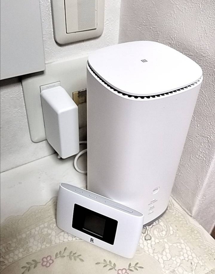 良い買い物できました』 ZTE Speed Wi-Fi HOME 5G L13 [ホワイト] 奥元