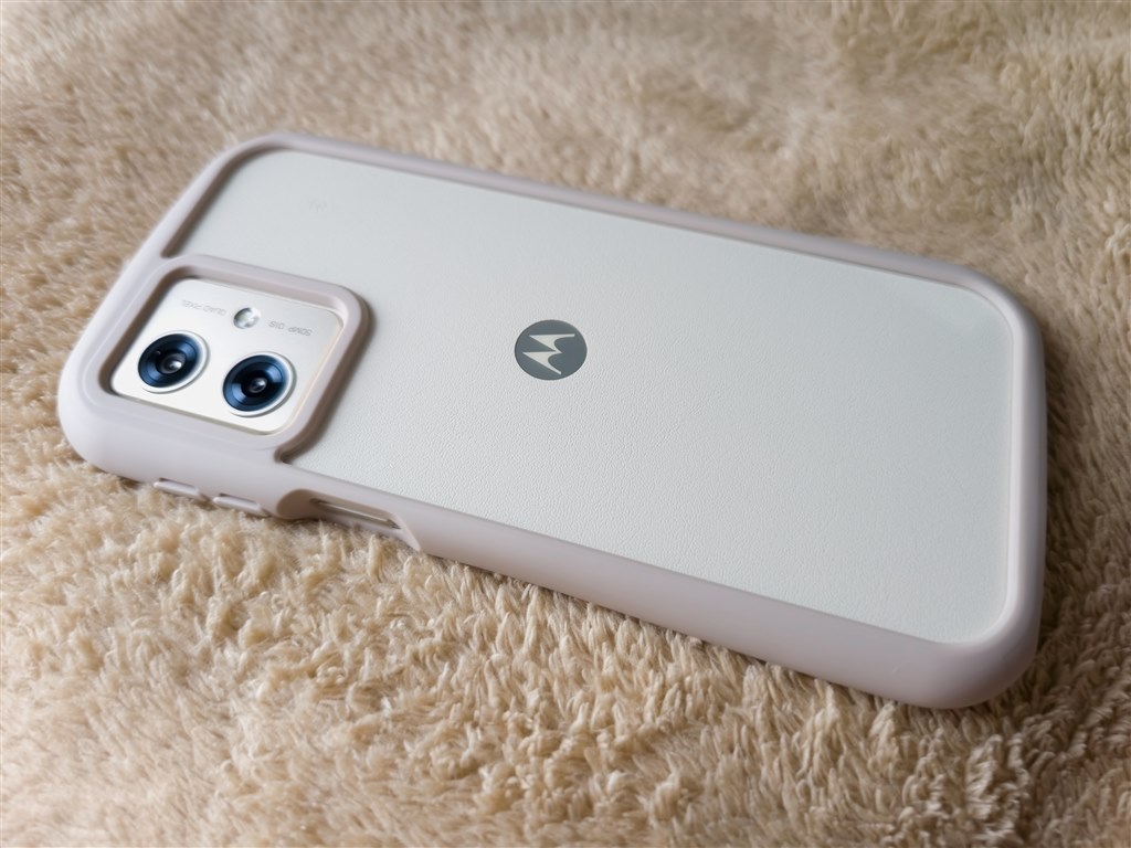 レザー素材なバニラクリームが魅力的！』 MOTOROLA moto g64y 5G ワイ