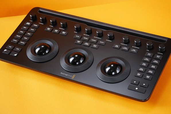 Blackmagic Design DaVinci Resolve Speed Editor レビュー評価・評判