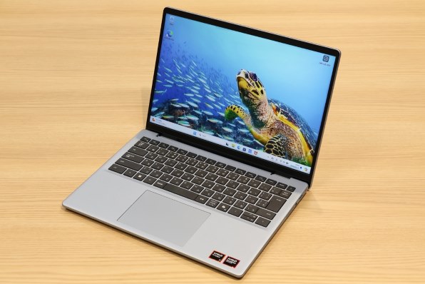 Dell Inspiron 14 Ryzen 7 8840U・16GBメモリー・1TB SSD搭載モデル