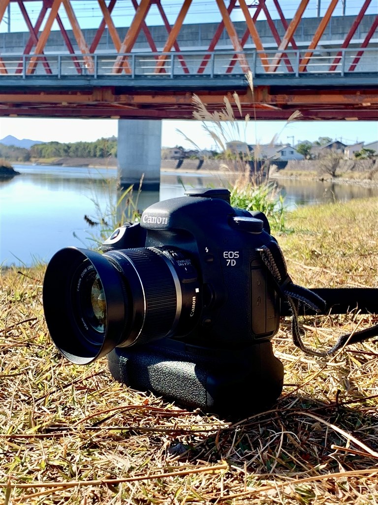 軽量コンパクトで手ぶれ補正付きで写りもかなり良くて驚く』 CANON EF