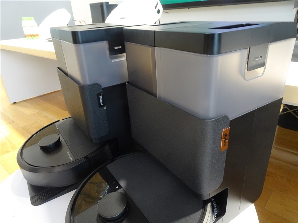 10万円以内で買えるモップの自動洗浄・乾燥まで行える新ルンバ