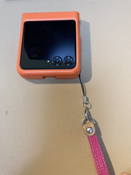 MOTOROLA motorola razr 50 SIMフリー [サンドクリーム]投稿画像・動画