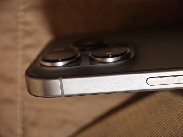 Apple iPhone 16 Pro 256GB SIMフリー [ブラックチタニウム]投稿画像