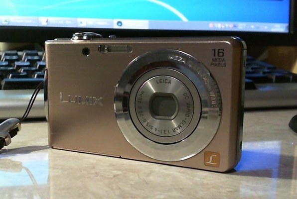 パナソニック LUMIX DMC-FH5 価格比較 - 価格.com