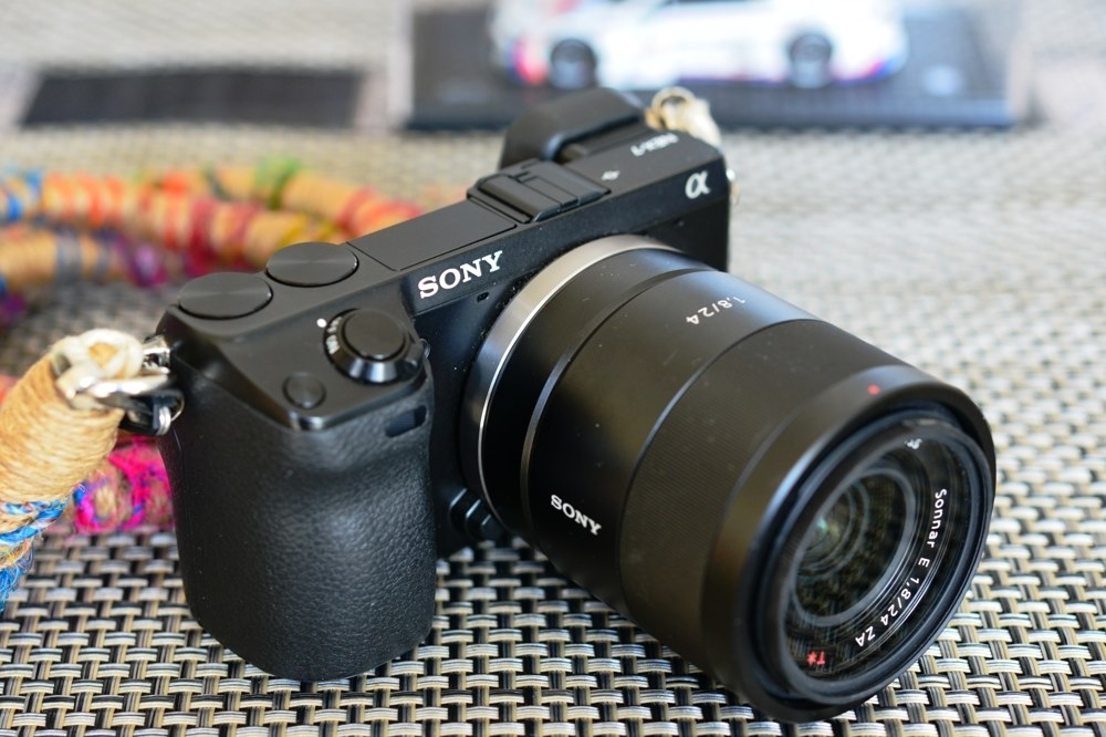 高級ミラーレス一眼の先駆者』 SONY α NEX-7 ボディ ええねんさんの