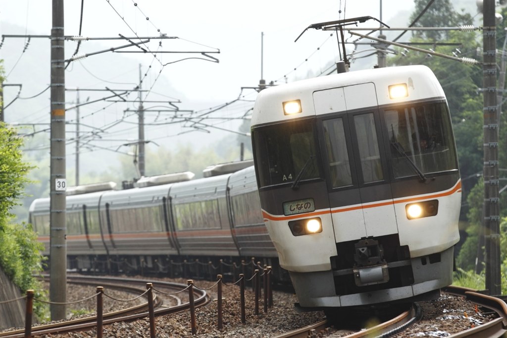 当たりハズレ』 CANON EF70-200mm F2.8L IS II USM ZZE122さんの