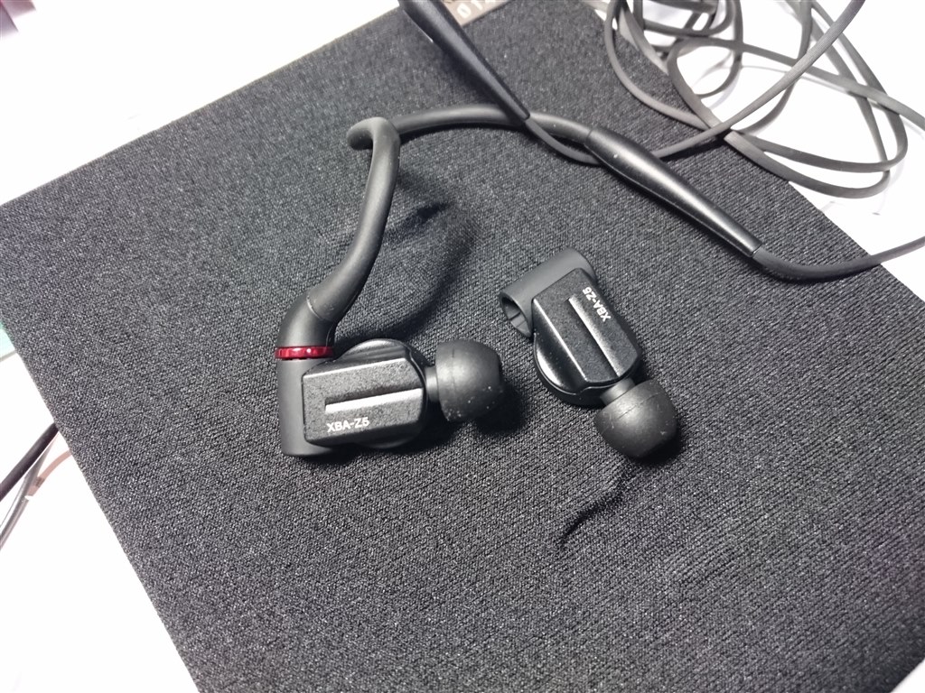 生々しくて端正な音(リケーブル後の再レビュー)』 SONY XBA-Z5 ガラっ