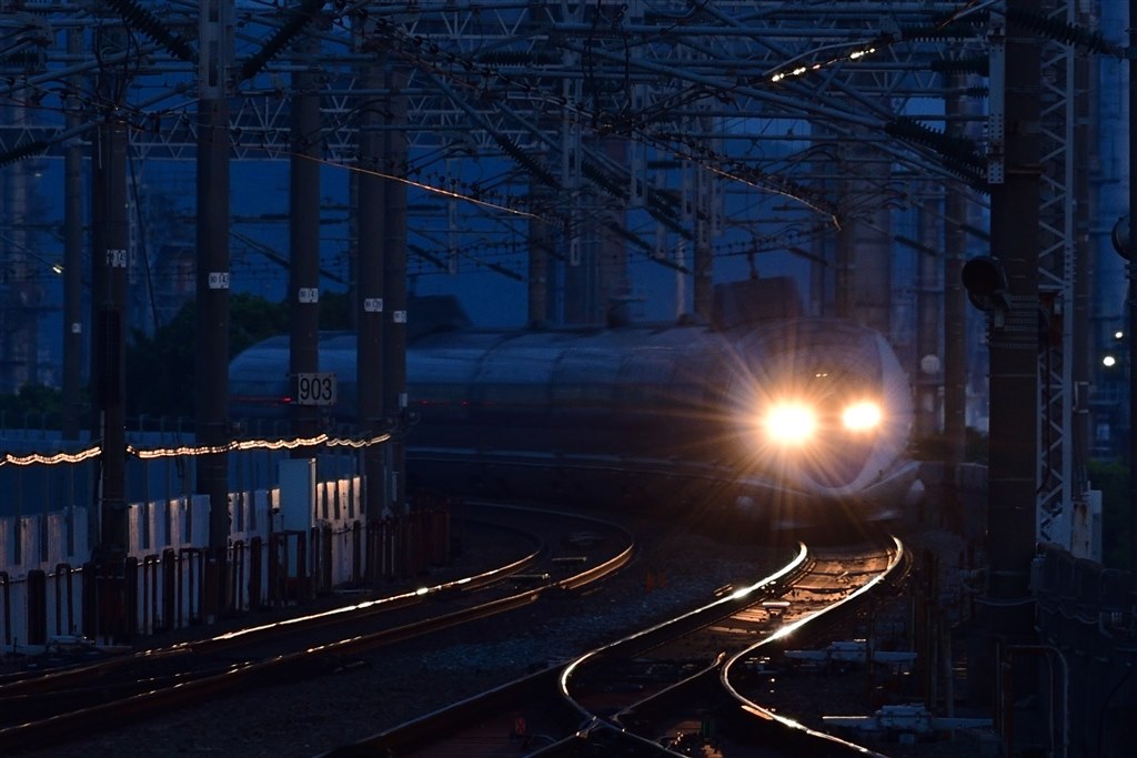 とりあえず」の一本は長く付き合える一本となるか？』 ニコン AF-S DX