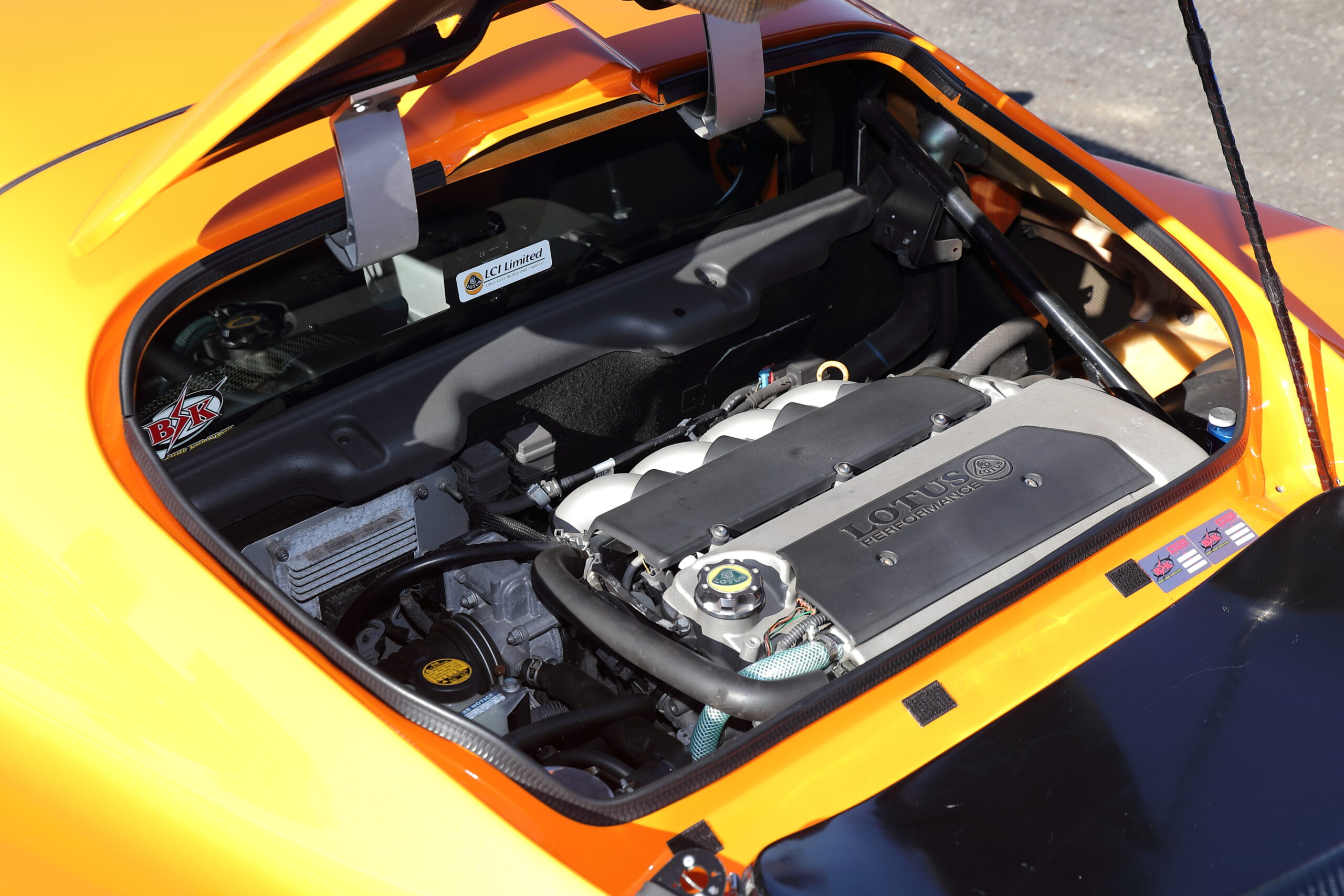 レーシングドライバーのマイカーアタック「梅田 剛 選手は練習用の