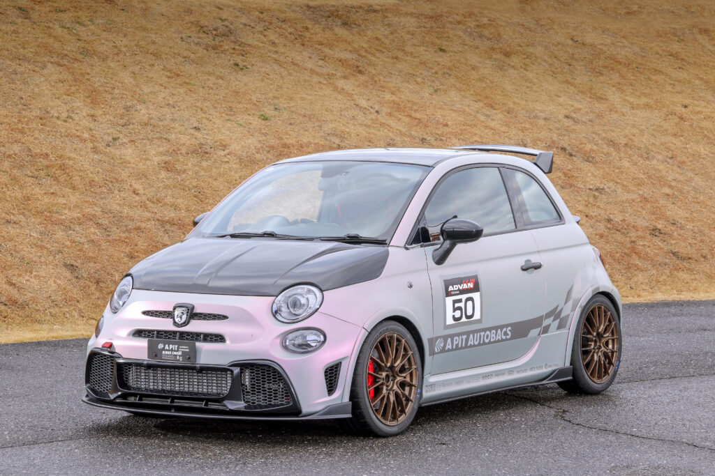 リアサスのブッシュをピロ化して、より楽しく走れるアバルトに「A PIT