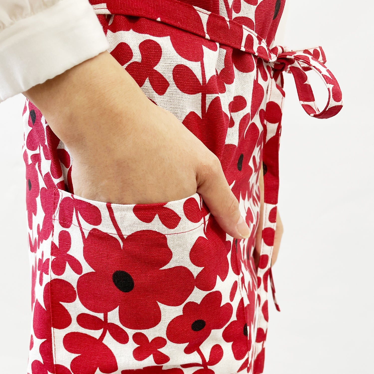 アビチュアル エプロン セルマ ブラック – レップ公式オンラインストア