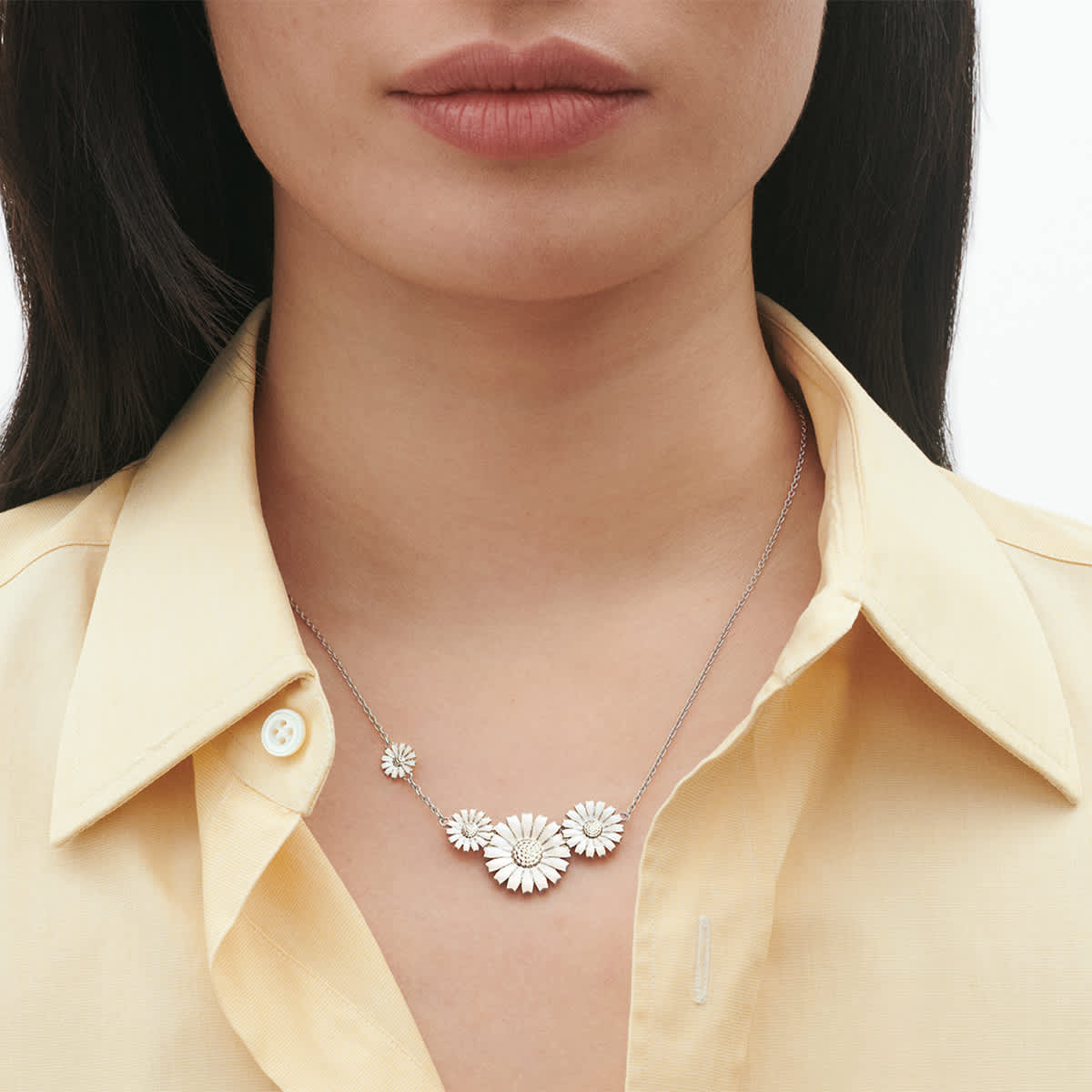 デイジー (DAISY) フォーフラワーネックレス