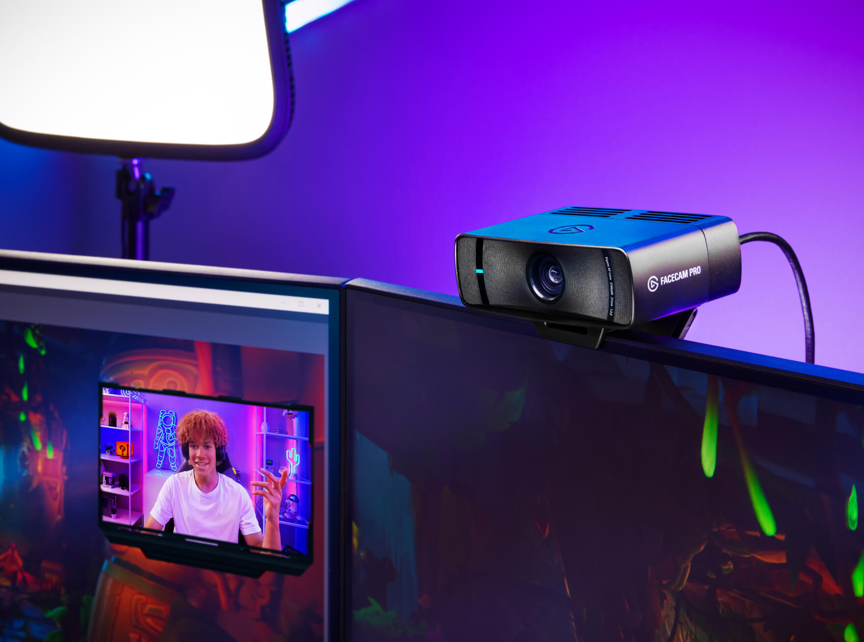 Facecam Pro | World's First 4K 60FPS Webcam | Elgato