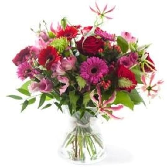 Charming pink red bouquet, excl. vase - hier online bestellen