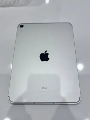 iPad(第10世代) 64BG セルラーモデル ジャンク（33811）¥10,000