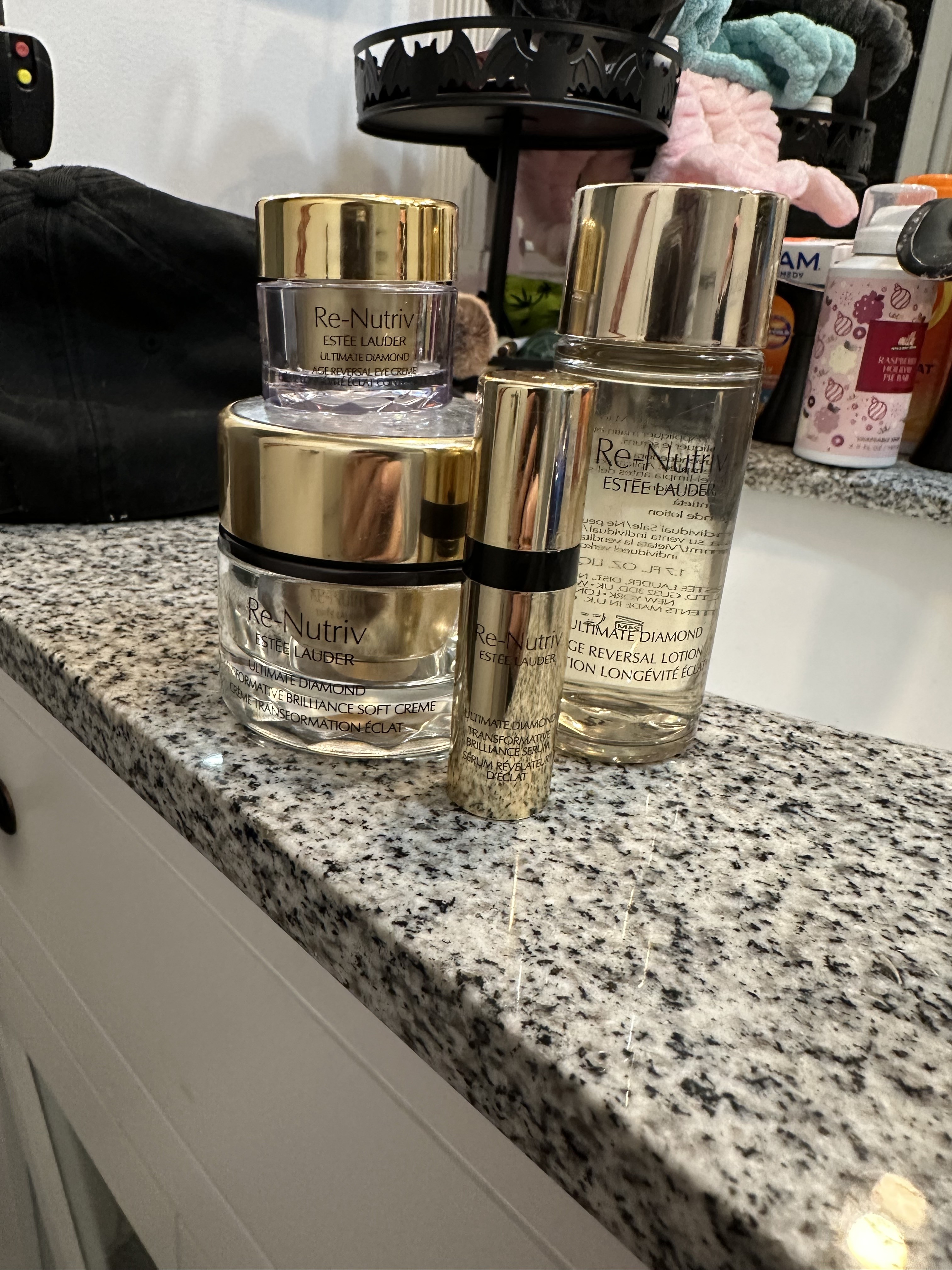 Estée Lauder 4-Pc. Re-Nutriv The Pinnacle Of Luxury Skin Care Gift