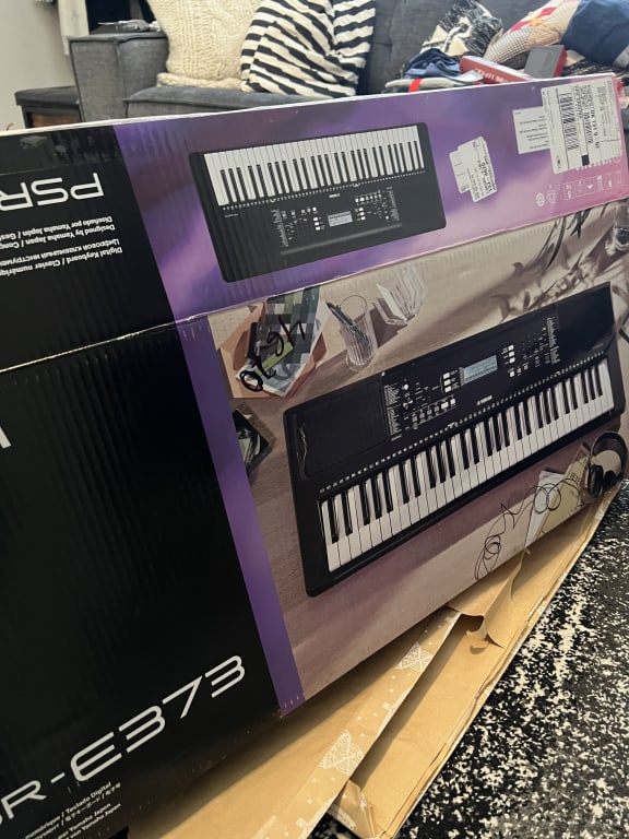 Yamaha PSR-E373 61-Key Portable Keyboard | Guitar Center