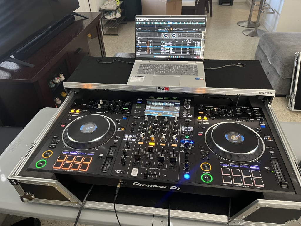 Open Box Pioneer DJ XDJ-XZ 4-Channel Standalone Controller for