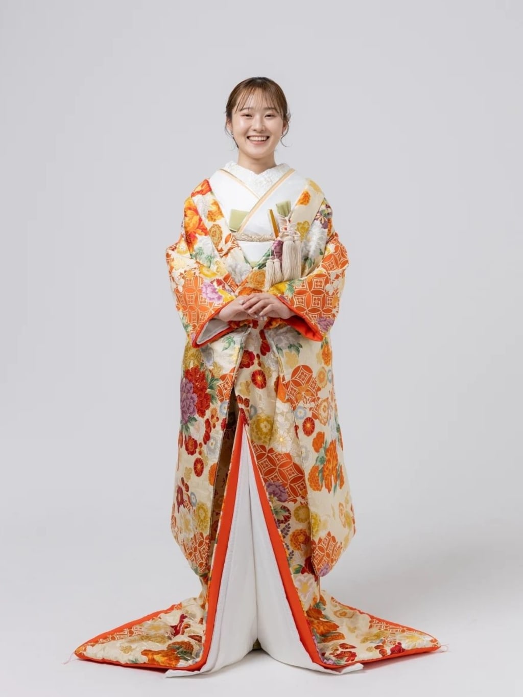 色打掛 吉祥富貴紋 クリームIU01183 | DE & Co. Japan