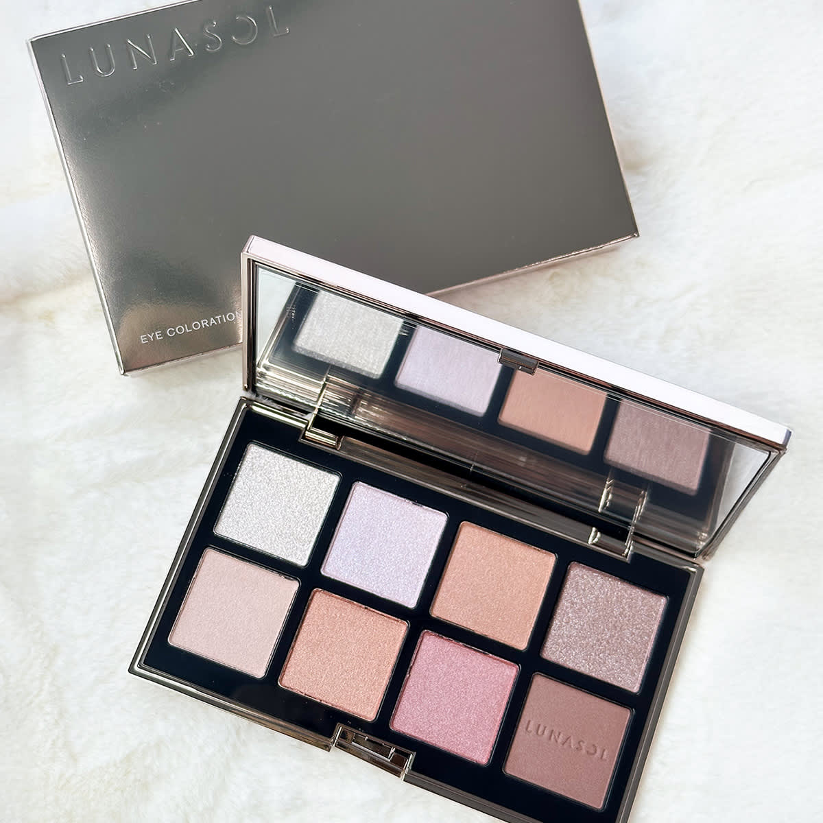 ルナソル・クリスマスコフレ2025】11／7発売・ホリデー限定8色パレット